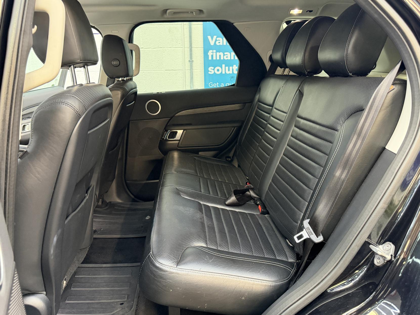 2018 Land Rover Discovery 2.0 SD4 HSE SUV 5dr Diesel Auto 4WD Euro 6 (s/s) (240 ps) - Thumbnail 10