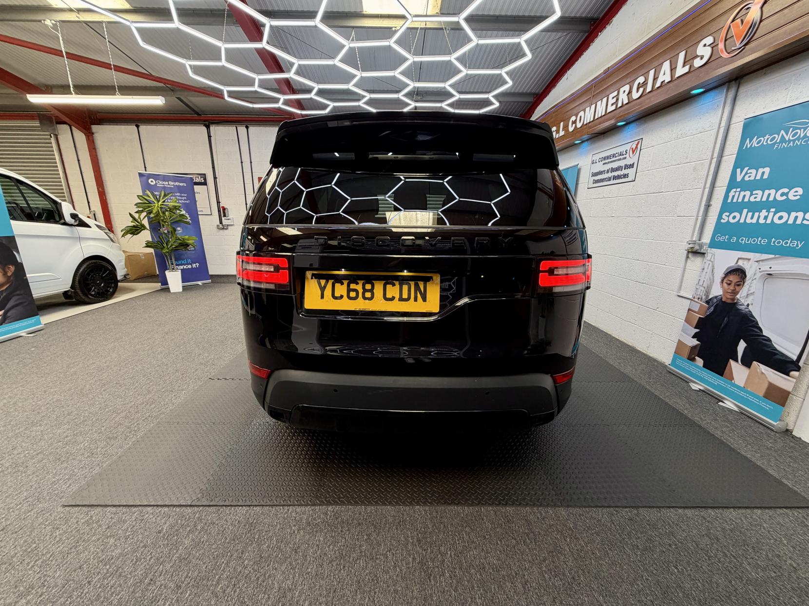 2018 Land Rover Discovery 2.0 SD4 HSE SUV 5dr Diesel Auto 4WD Euro 6 (s/s) (240 ps) - Thumbnail 7