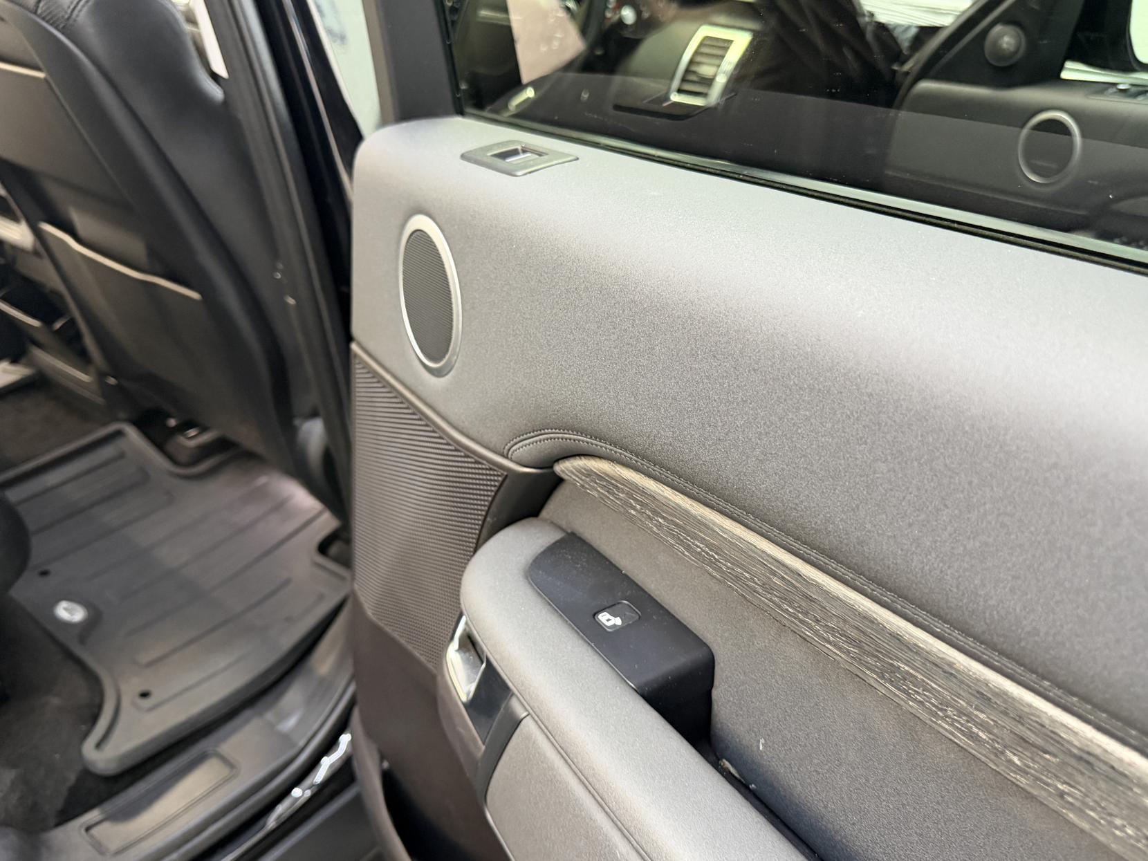 2018 Land Rover Discovery 2.0 SD4 HSE SUV 5dr Diesel Auto 4WD Euro 6 (s/s) (240 ps) - Thumbnail 21