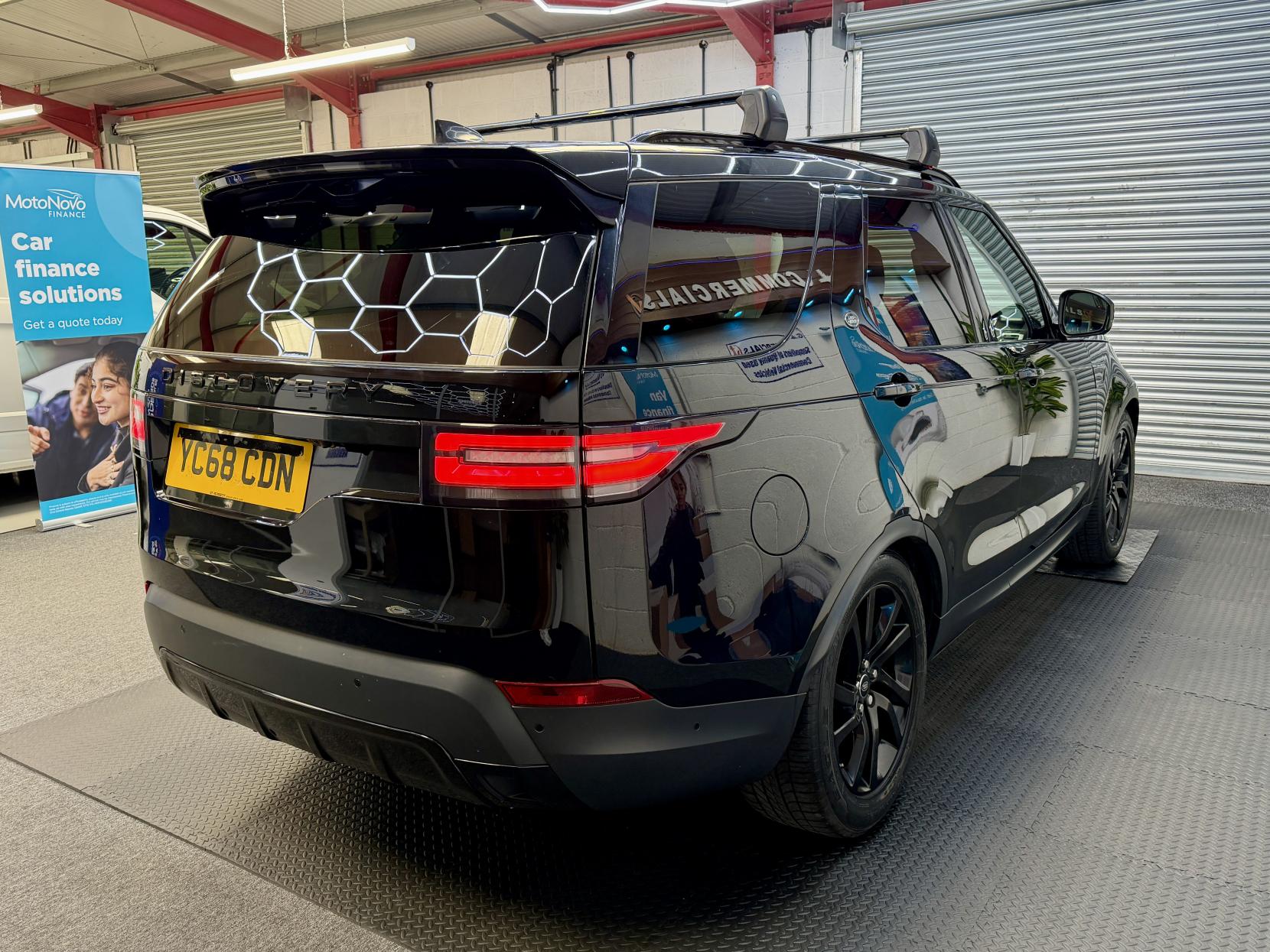 2018 Land Rover Discovery 2.0 SD4 HSE SUV 5dr Diesel Auto 4WD Euro 6 (s/s) (240 ps) - Thumbnail 5