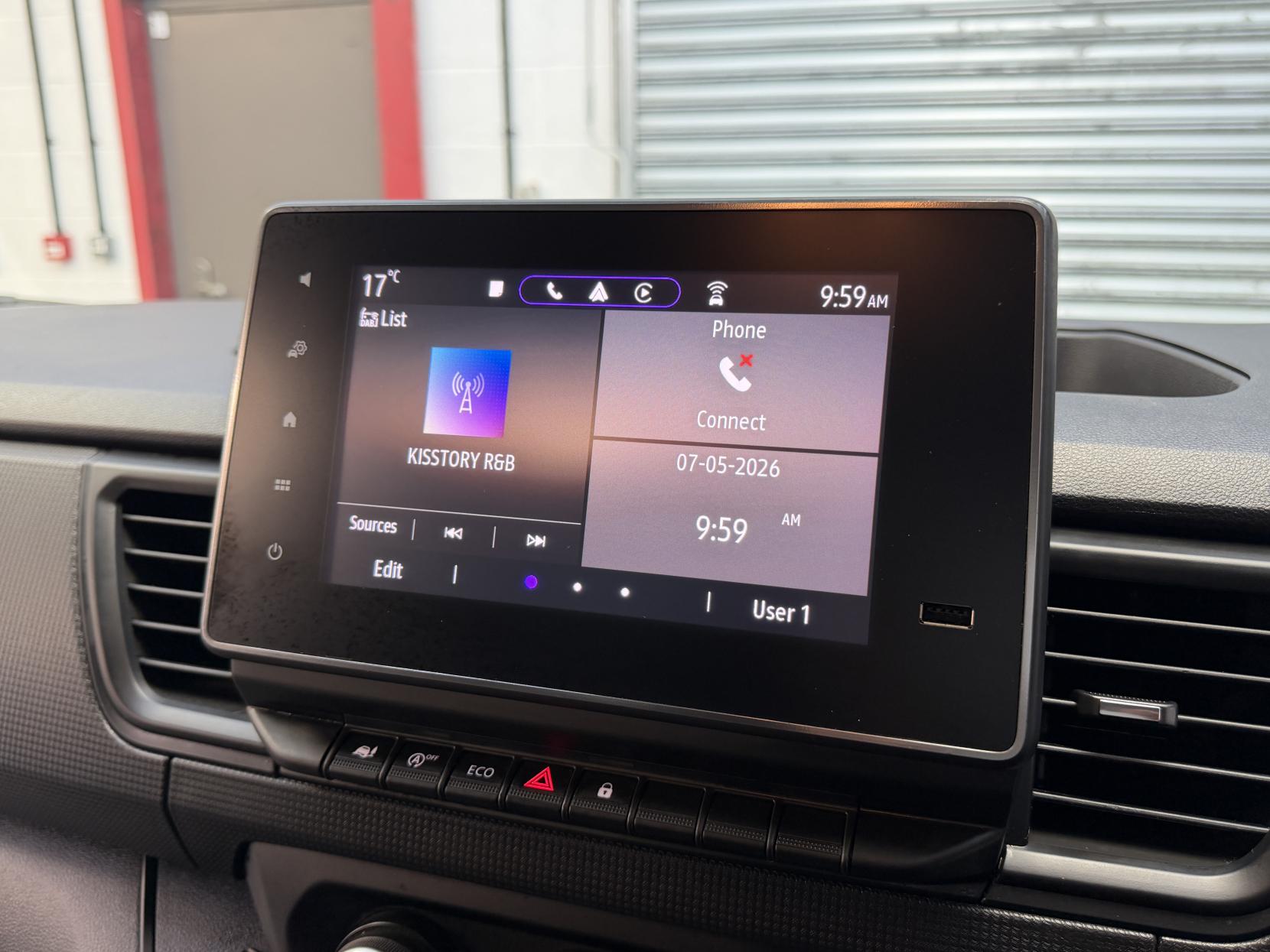 2023 Renault Trafic 2.0 dCi Blue LL30 Business+ Panel Van 5dr Diesel Manual L2 H1 Euro 6 (s/s) (130 ps) - Thumbnail 13