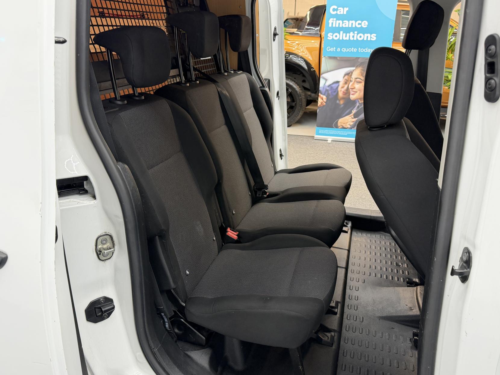 2022 Vauxhall Combo 1.5 Turbo D 2300 Sportive Crew Van Double Cab 4dr Diesel Manual L2 Euro 6 (100 ps) - Thumbnail 13