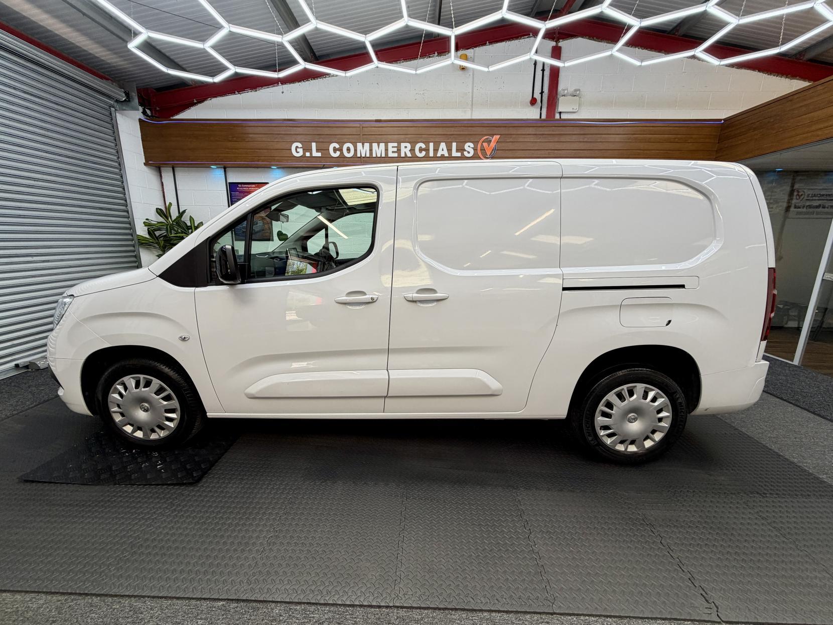 2023 Vauxhall Combo 1.5 Turbo D 2300 Pro Panel Van 6dr Diesel Manual L2 H1 Euro 6 (s/s) (100 ps)