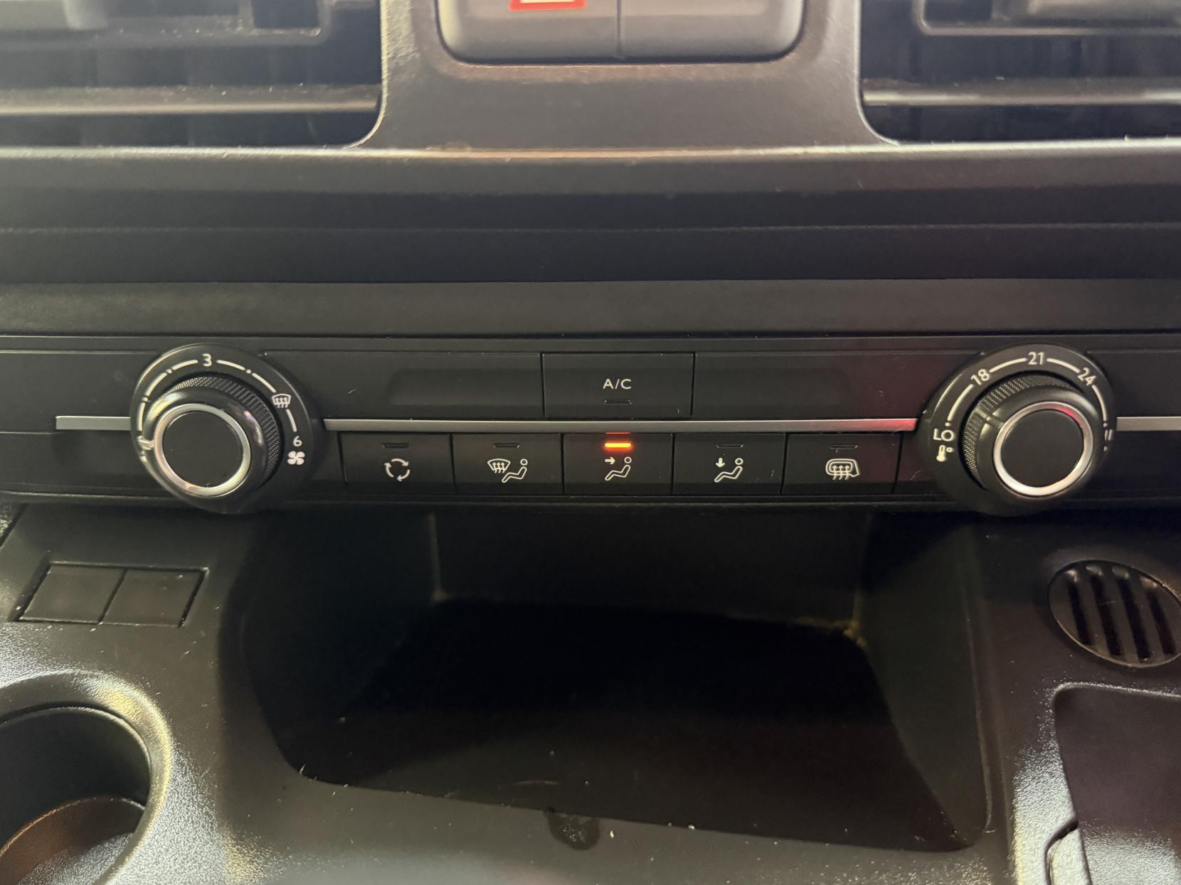 2023 Vauxhall Combo 1.5 Turbo D 2300 Pro Panel Van 6dr Diesel Manual L2 H1 Euro 6 (s/s) (100 ps) - Thumbnail 21