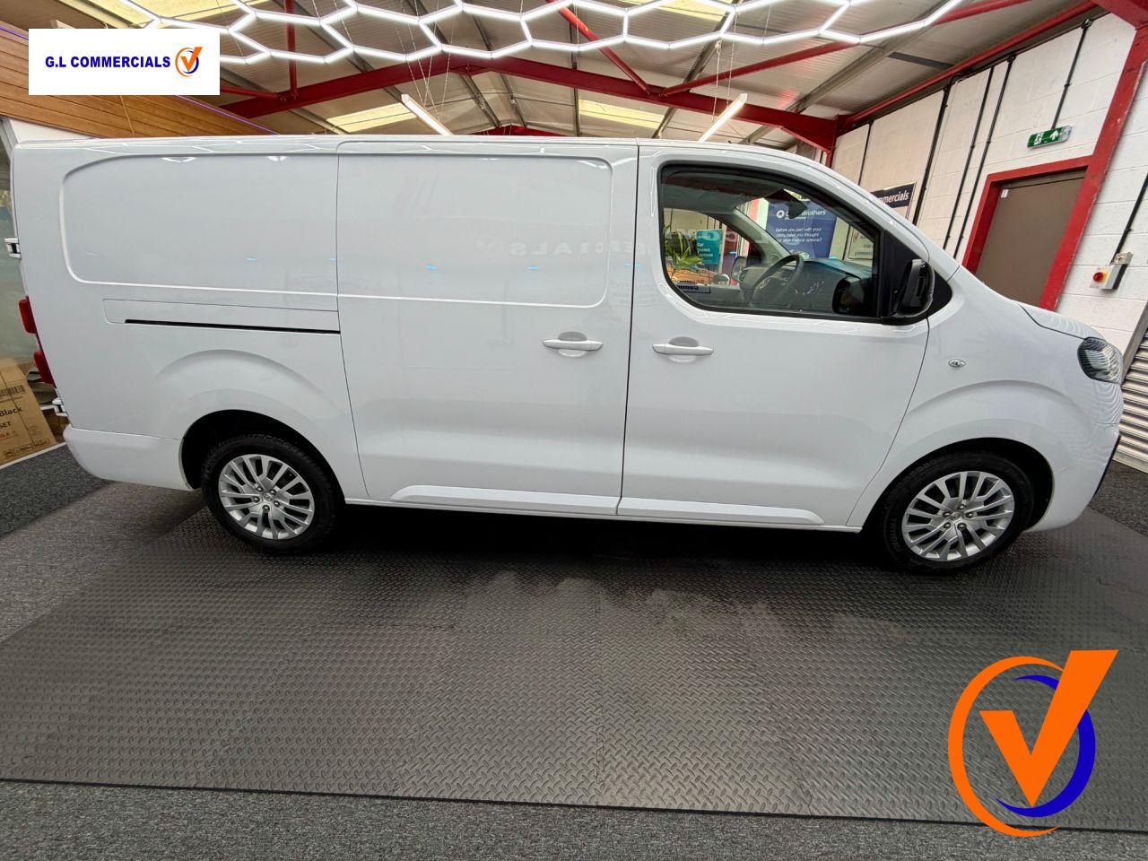 Vauxhall Vivaro 1.5 Turbo D 2900 Pro Panel Van 6dr Diesel Manual L2 H1 Euro 6 (s/s) (100 ps)