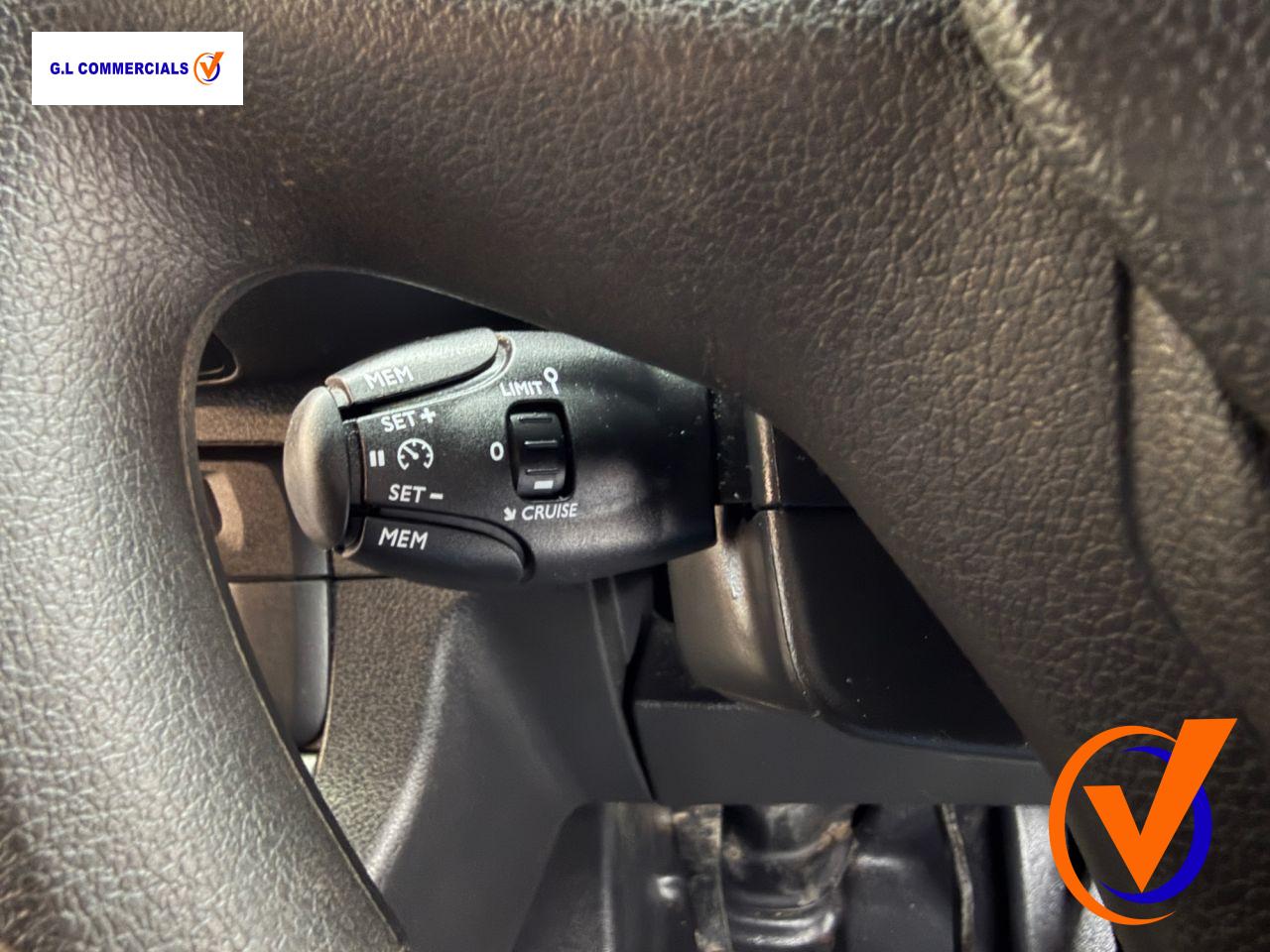 Vauxhall Vivaro 1.5 Turbo D 2900 Pro Panel Van 6dr Diesel Manual L2 H1 Euro 6 (s/s) (100 ps)