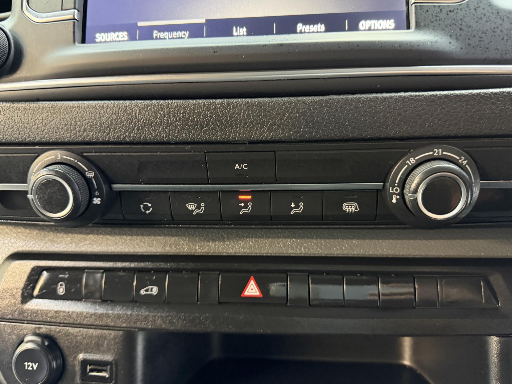 2022 Vauxhall Vivaro 1.5 Turbo D 2900 Dynamic Panel Van 6dr Diesel Manual L2 H1 Euro 6 (s/s) (100 ps) - Thumbnail 14