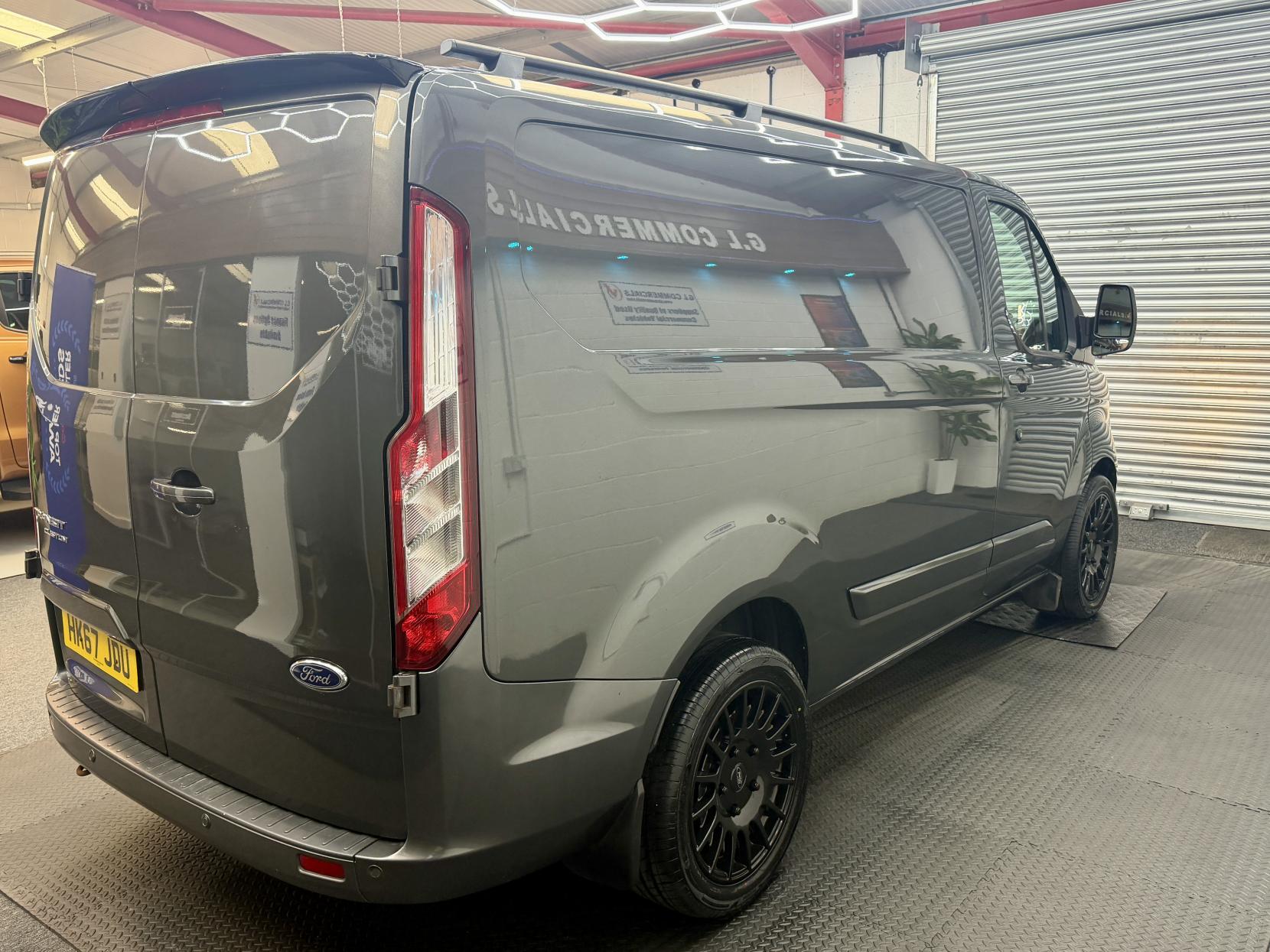 2017 Ford Transit Custom 2.0 TDCi 290 Limited L1* PREMIUM STYLING KIT * - Thumbnail 3