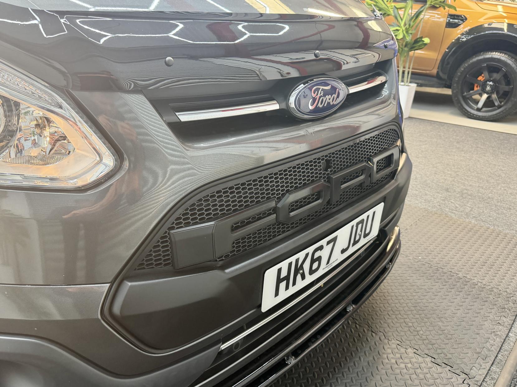 2017 Ford Transit Custom 2.0 TDCi 290 Limited L1* PREMIUM STYLING KIT * - Thumbnail 6