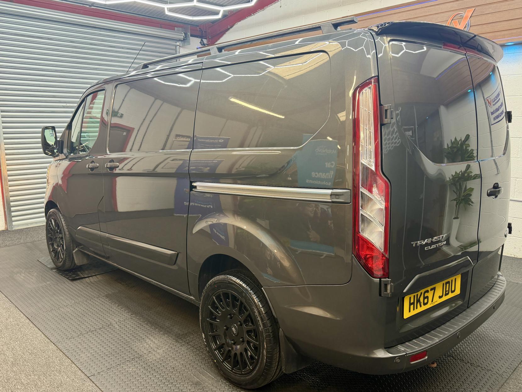 2017 Ford Transit Custom 2.0 TDCi 290 Limited L1* PREMIUM STYLING KIT * - Thumbnail 2
