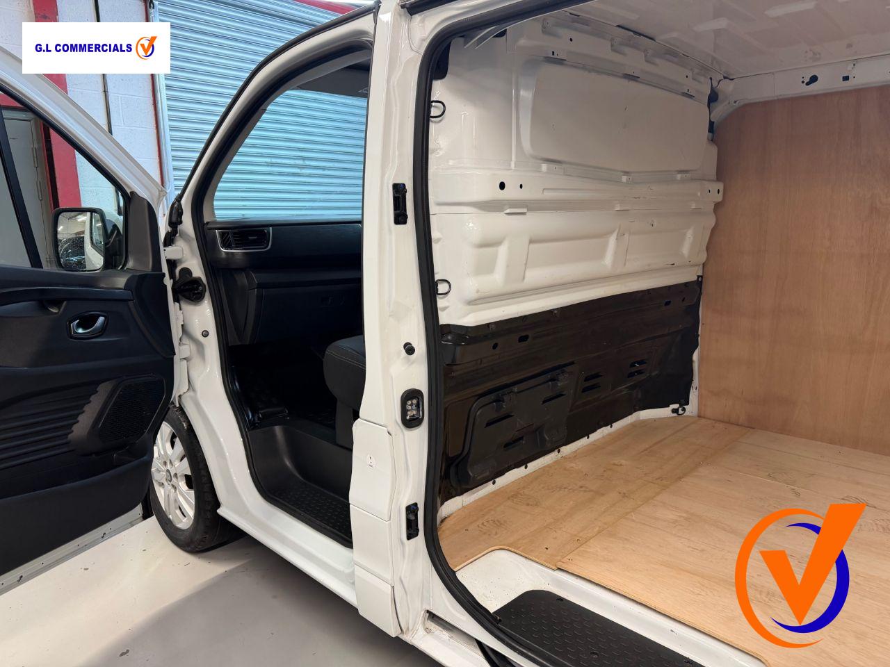 Renault Trafic 2.0 dCi Blue SL30 Extra Panel Van 5dr Diesel Manual L1 H1 Euro 6 (s/s) (130 ps)