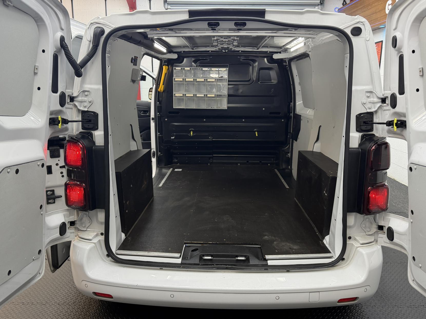 2023 Vauxhall Vivaro 1.5 Turbo D 2900 Pro Panel Van 6dr Diesel Manual L1 H1 Euro 6 (s/s) (100 ps) - Thumbnail 19