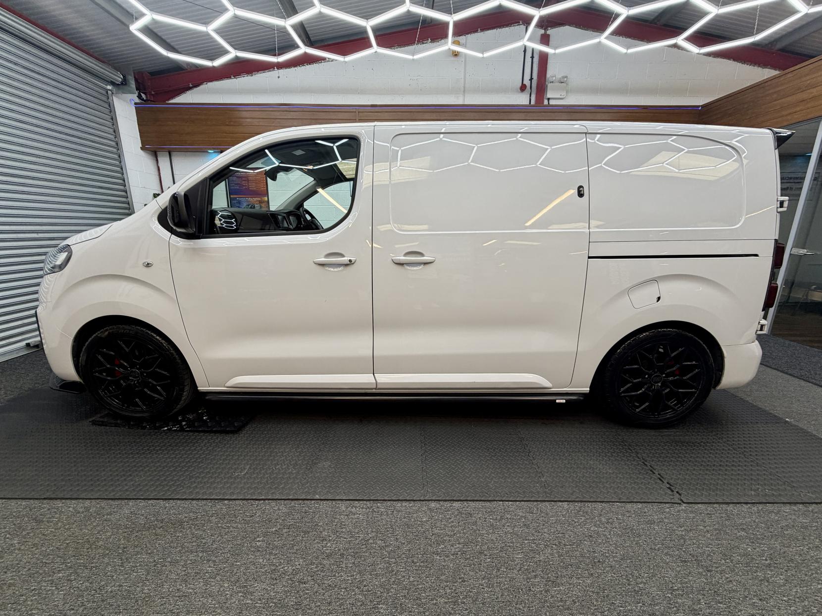 2023 Vauxhall Vivaro 1.5 Turbo D 2900 Pro Panel Van 6dr Diesel Manual L1 H1 Euro 6 (s/s) (100 ps) - Thumbnail 10