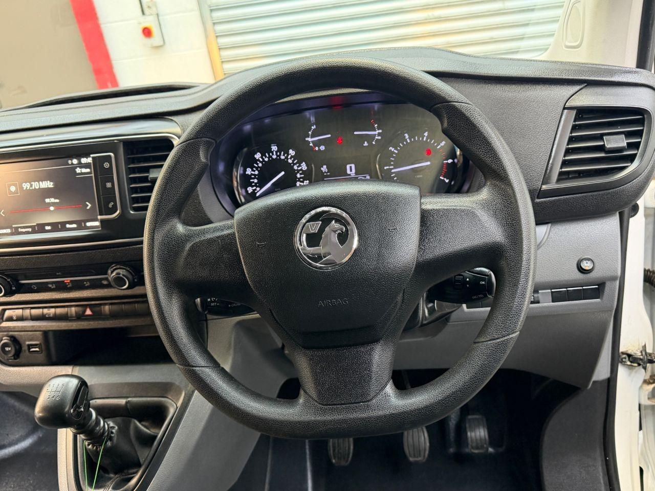 Vauxhall Vivaro 1.5 Turbo D 2900 Dynamic Panel Van 6dr Diesel Manual L2 H1 Euro 6 (s/s) (100 ps)