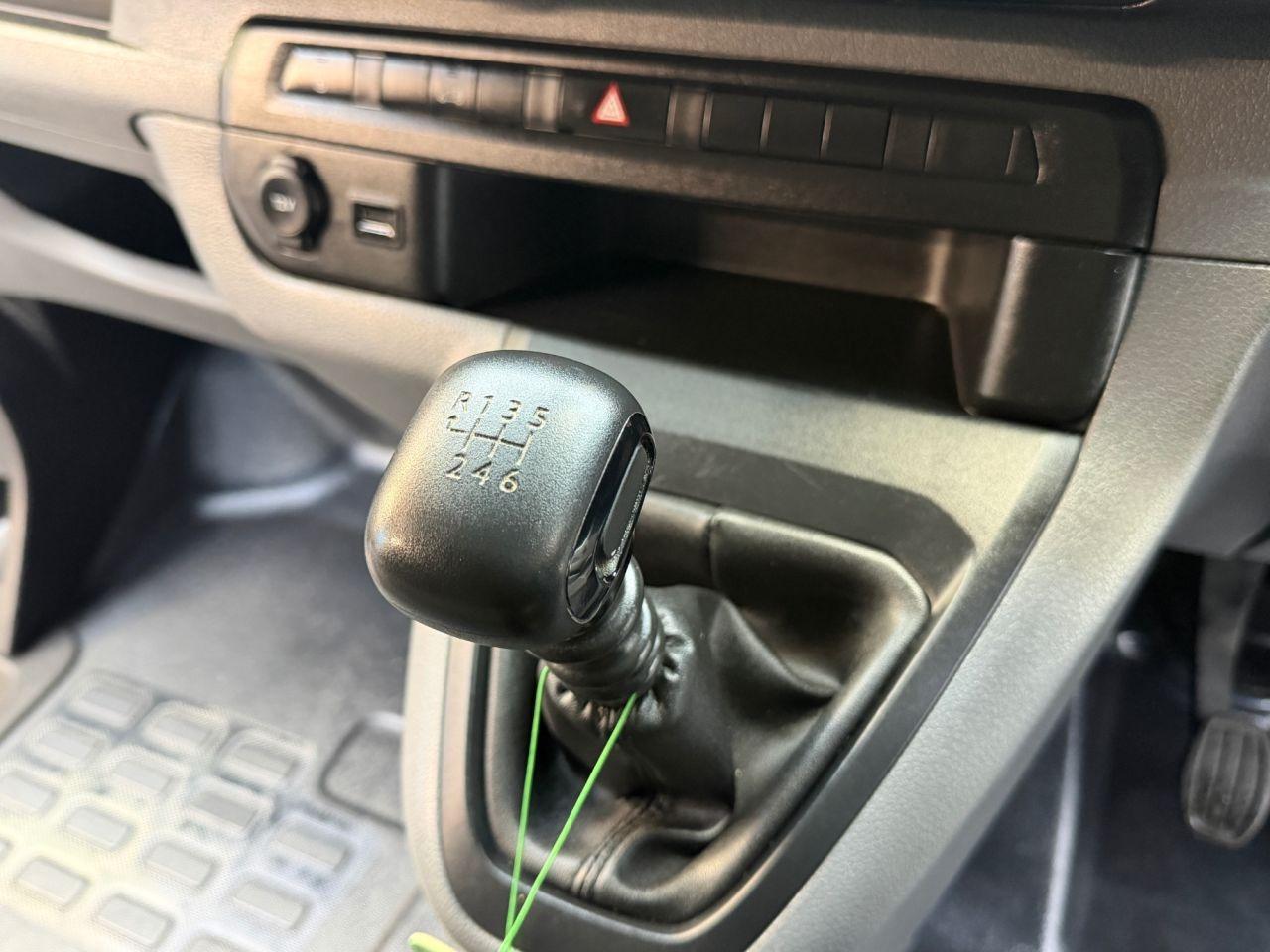 Vauxhall Vivaro 1.5 Turbo D 2900 Dynamic Panel Van 6dr Diesel Manual L2 H1 Euro 6 (s/s) (100 ps)