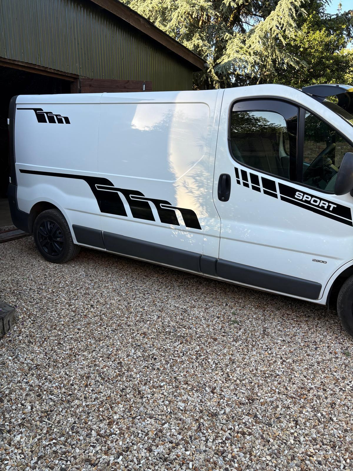 2012 Vauxhall Vivaro 2.0 2900 CDTi Panel Van 4dr Diesel Manual FWD L3 (195 g/km, 113 bhp) - Thumbnail 2