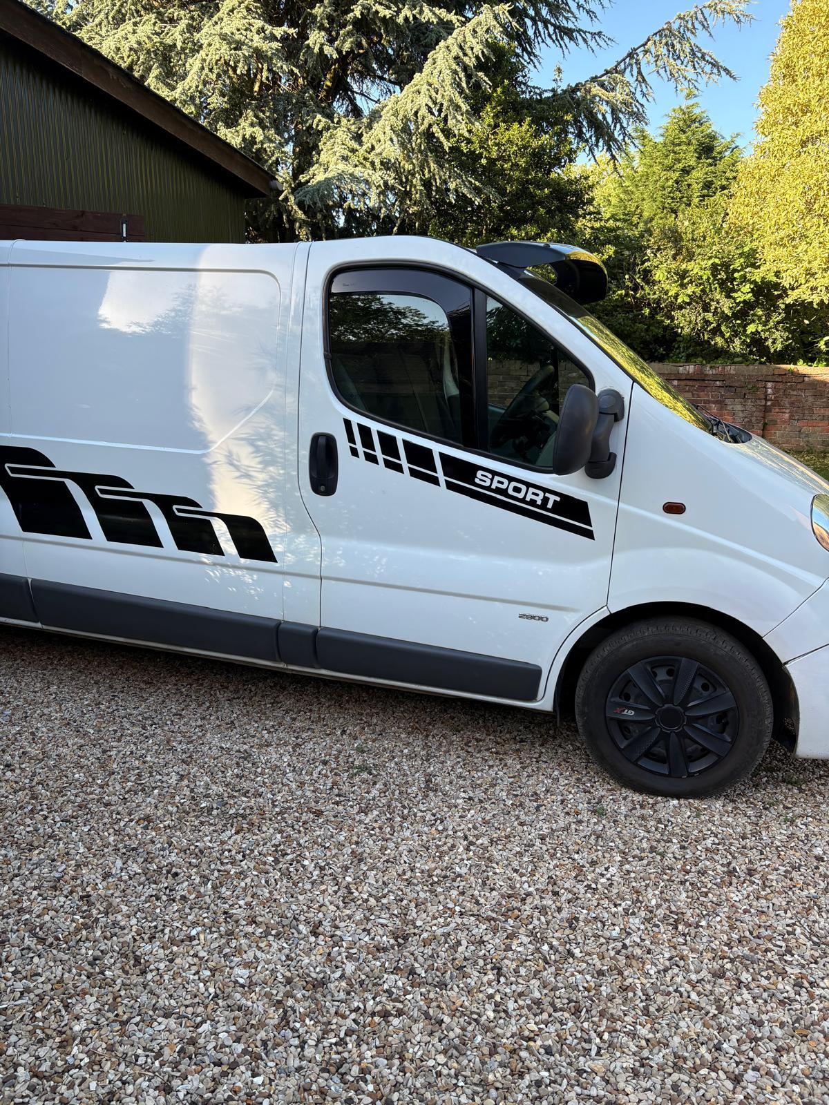 2012 Vauxhall Vivaro 2.0 2900 CDTi Panel Van 4dr Diesel Manual FWD L3 (195 g/km, 113 bhp) - Thumbnail 3
