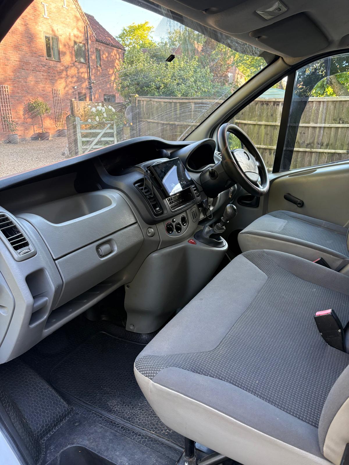 2012 Vauxhall Vivaro 2.0 2900 CDTi Panel Van 4dr Diesel Manual FWD L3 (195 g/km, 113 bhp) - Thumbnail 10