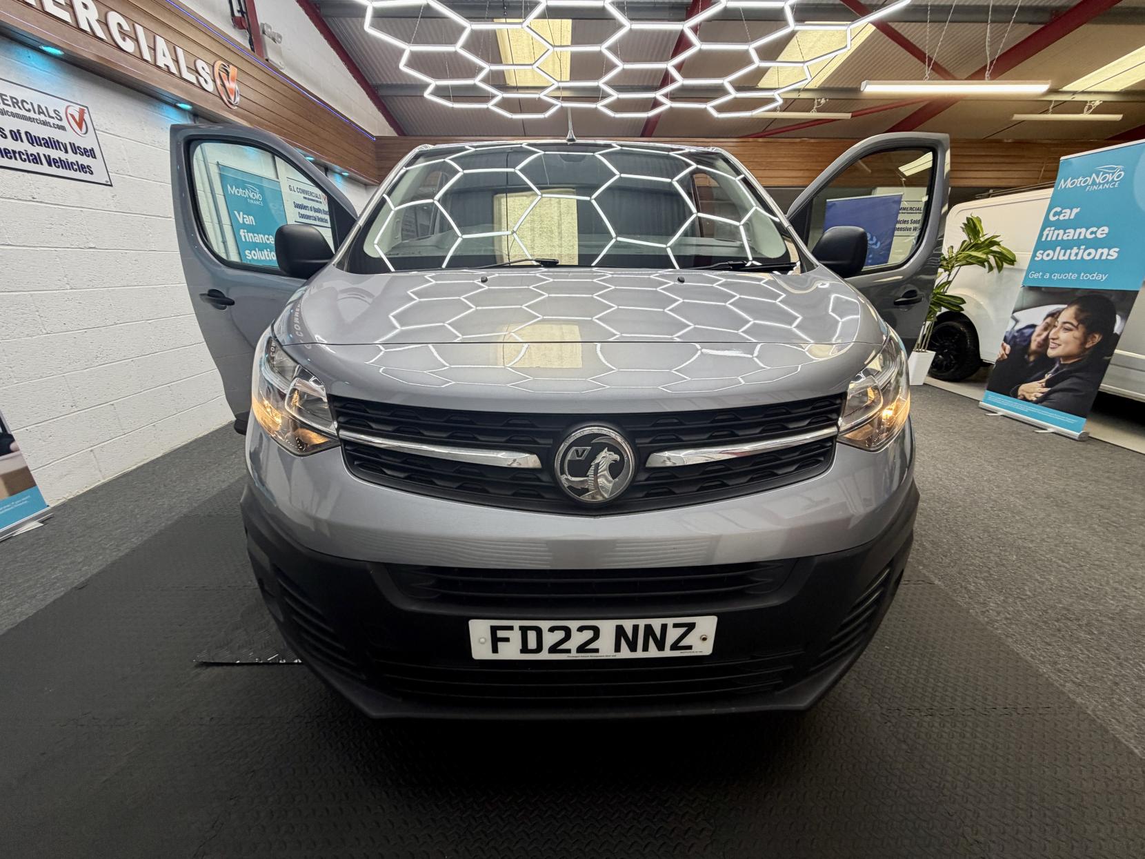 2022 Vauxhall Vivaro 1.5 Turbo D 2900 Dynamic Panel Van 6dr Diesel Manual L1 H1 Euro 6 (s/s) (100 ps) - Thumbnail 3