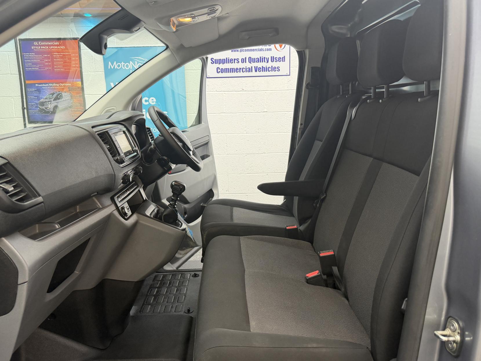2022 Vauxhall Vivaro 1.5 Turbo D 2900 Dynamic Panel Van 6dr Diesel Manual L1 H1 Euro 6 (s/s) (100 ps) - Thumbnail 10