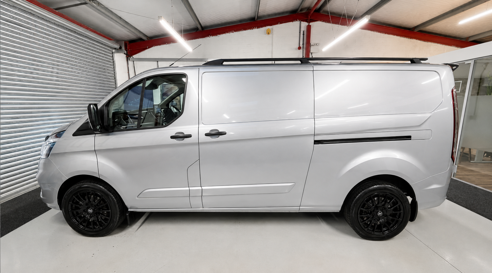 2023 Ford Transit Custom 2.0 300 EcoBlue Limited Panel Van 5dr Diesel Manual L2 H1 Euro 6 (s/s) (130 ps)