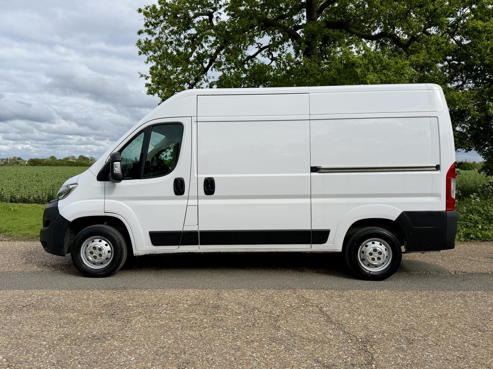 2022 Vauxhall Movano 2.2 CDTi 3500 BiTurbo Dynamic Panel Van 5dr Diesel Manual FWD L2 H2 Euro 6 (s/s) (140 ps) - Thumbnail 2