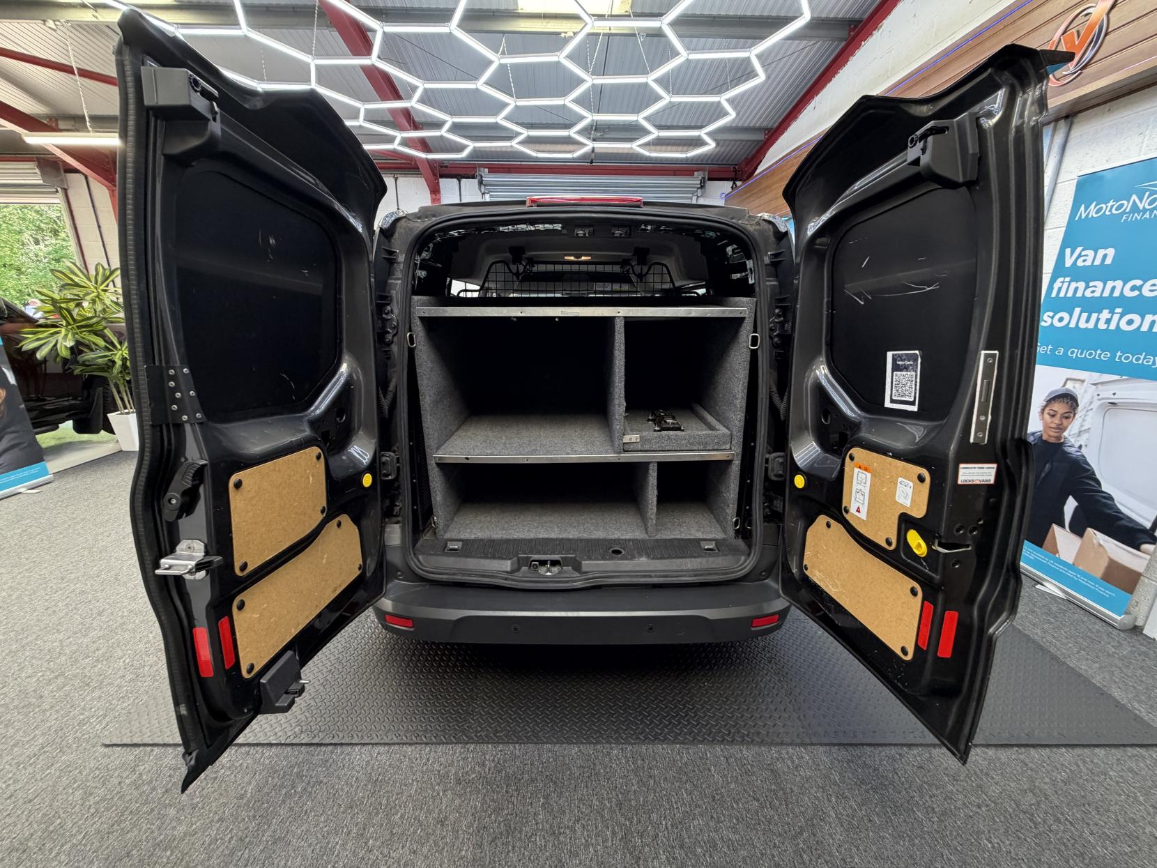 2017 Ford Transit Connect 1.5 TDCi 230 Trend Combi Van 6dr Diesel Powershift L2 H1 (133 g/km, 118 bhp) - Thumbnail 18