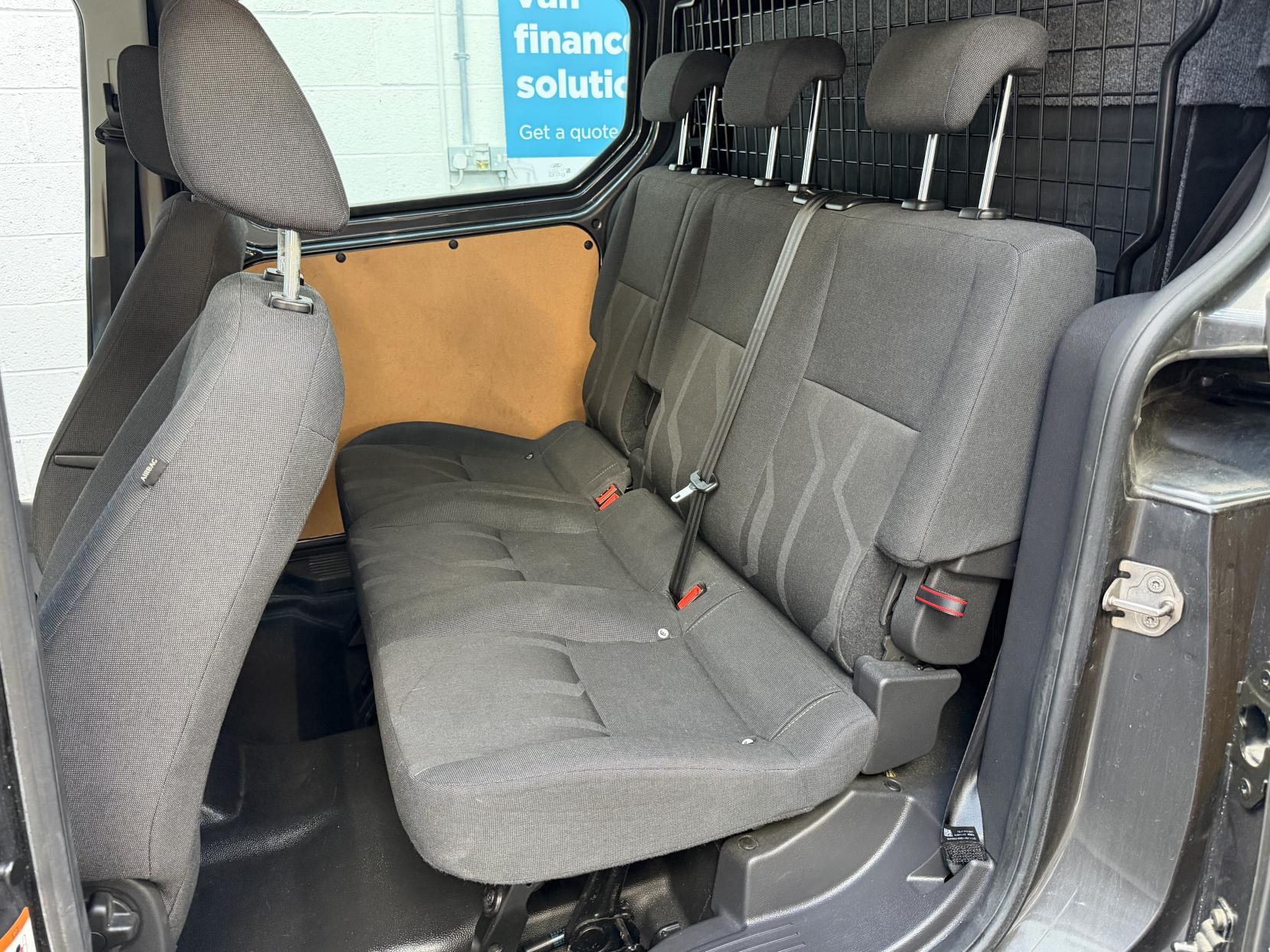 2017 Ford Transit Connect 1.5 TDCi 230 Trend Combi Van 6dr Diesel Powershift L2 H1 (133 g/km, 118 bhp) - Thumbnail 17