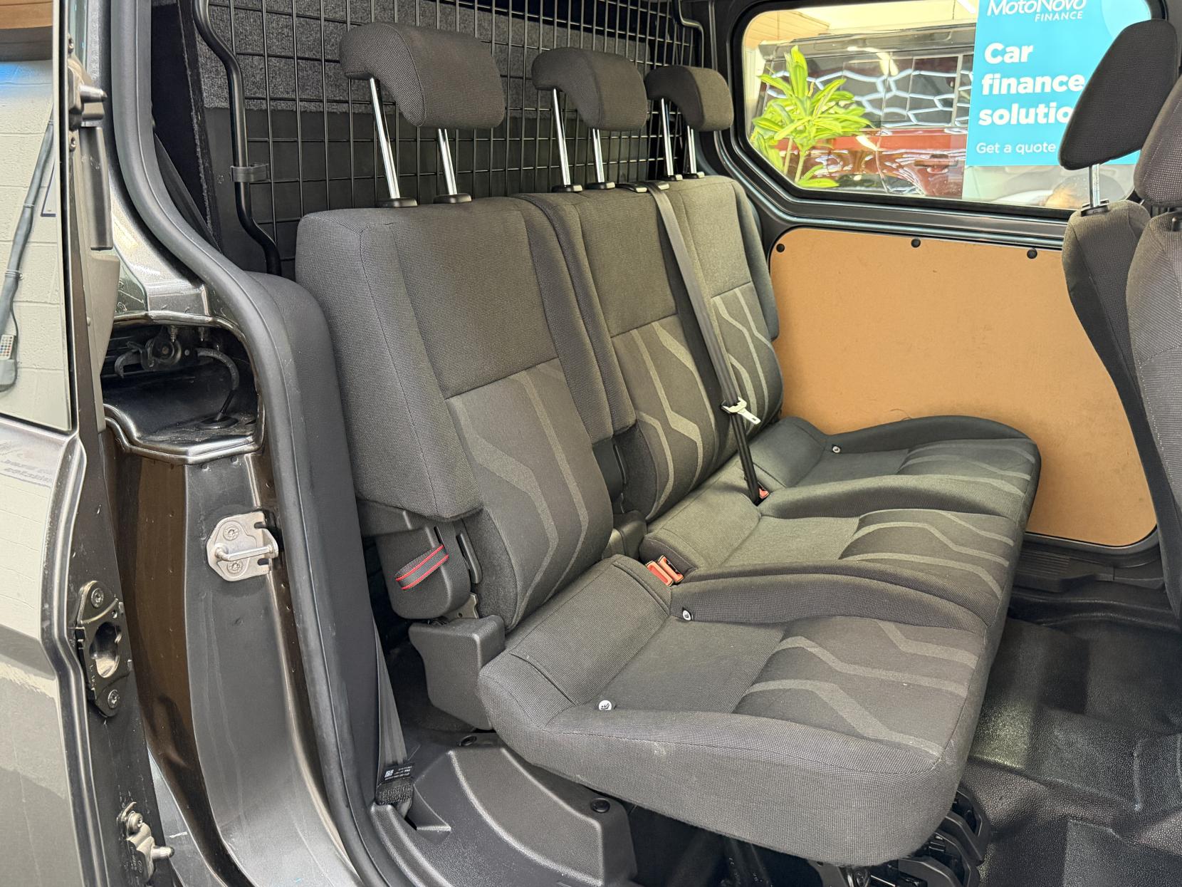 2017 Ford Transit Connect 1.5 TDCi 230 Trend Combi Van 6dr Diesel Powershift L2 H1 (133 g/km, 118 bhp) - Thumbnail 15