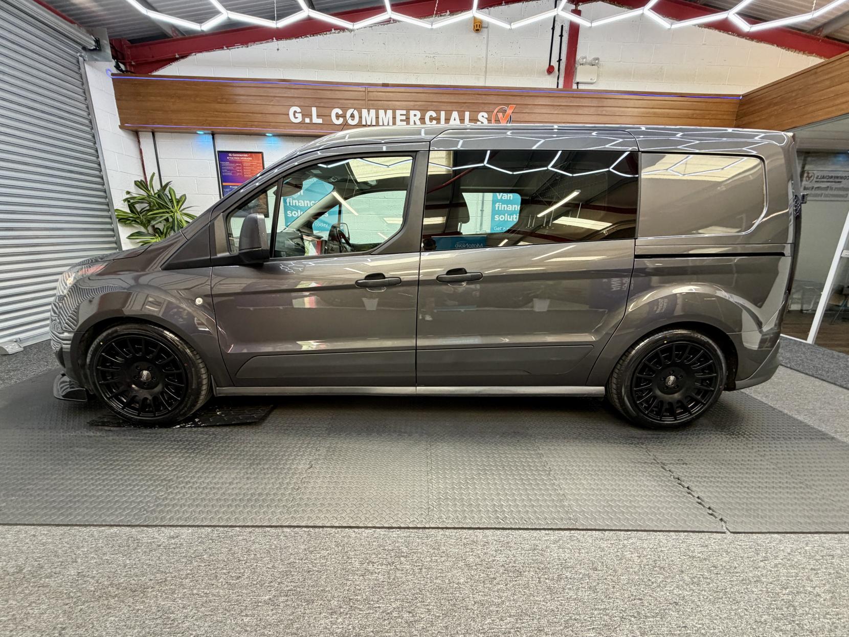 2017 Ford Transit Connect 1.5 TDCi 230 Trend Combi Van 6dr Diesel Powershift L2 H1 (133 g/km, 118 bhp) - Thumbnail 9