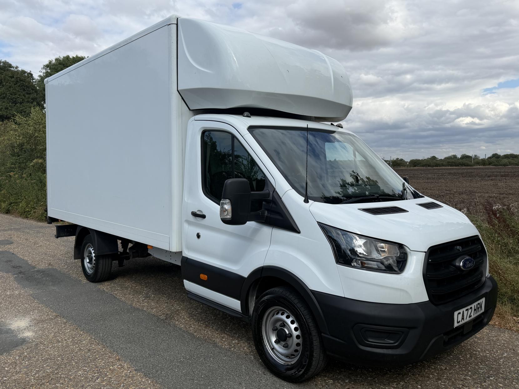 2022 Ford Transit 2.0 350 EcoBlue Leader Luton 3dr Diesel Manual FWD L4 Euro 6 (s/s) (130 ps) - Thumbnail 6