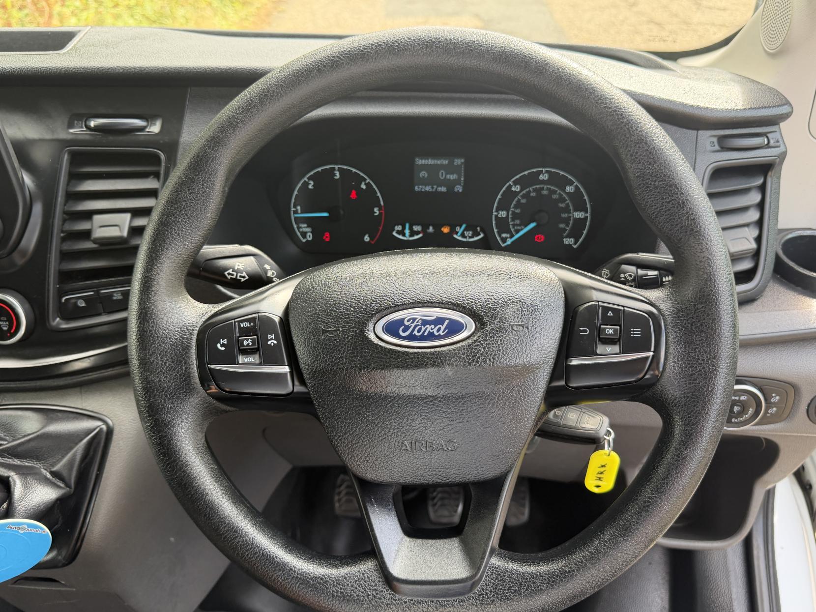 2022 Ford Transit 2.0 350 EcoBlue Leader Luton 3dr Diesel Manual FWD L4 Euro 6 (s/s) (130 ps) - Thumbnail 20