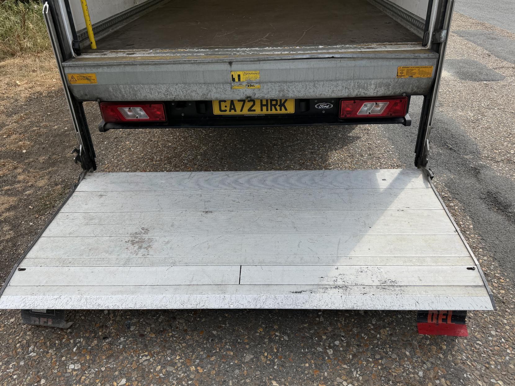 2022 Ford Transit 2.0 350 EcoBlue Leader Luton 3dr Diesel Manual FWD L4 Euro 6 (s/s) (130 ps) - Thumbnail 8