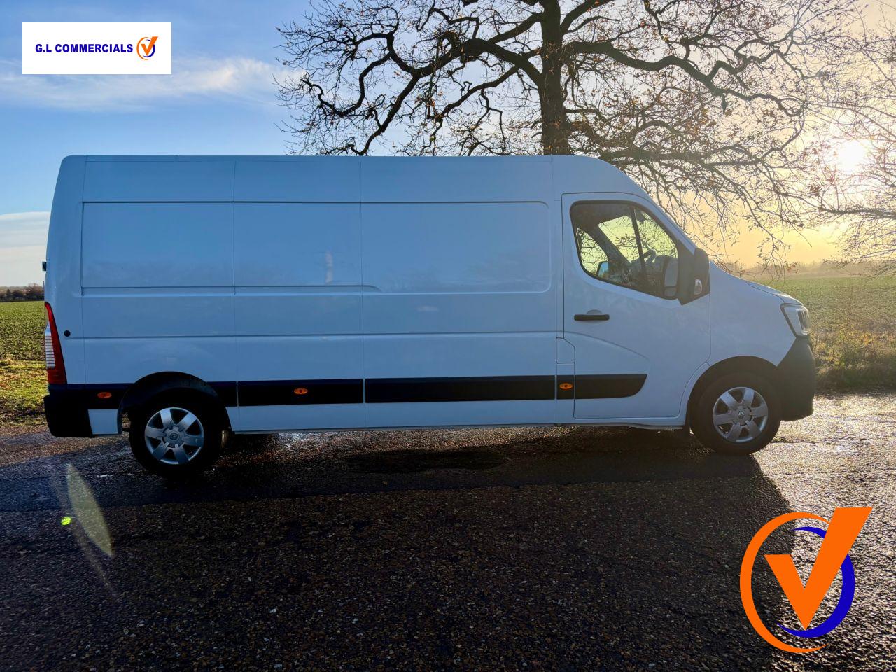 Renault Master 2.3 dCi 35 Business+ Panel Van 4dr Diesel Manual FWD LWB Medium Roof Euro 6 (135 ps)