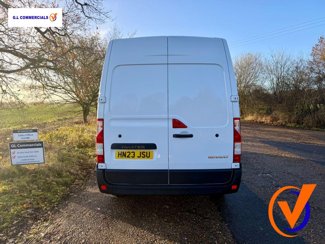 Renault Master 2.3 dCi 35 Business+ Panel Van 4dr Diesel Manual FWD LWB Medium Roof Euro 6 (135 ps)