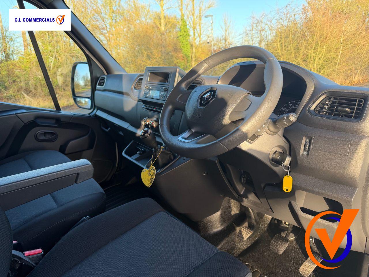 Renault Master 2.3 dCi 35 Business+ Panel Van 4dr Diesel Manual FWD LWB Medium Roof Euro 6 (135 ps)