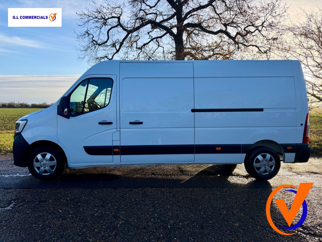 Renault Master 2.3 dCi 35 Business+ Panel Van 4dr Diesel Manual FWD LWB Medium Roof Euro 6 (135 ps)