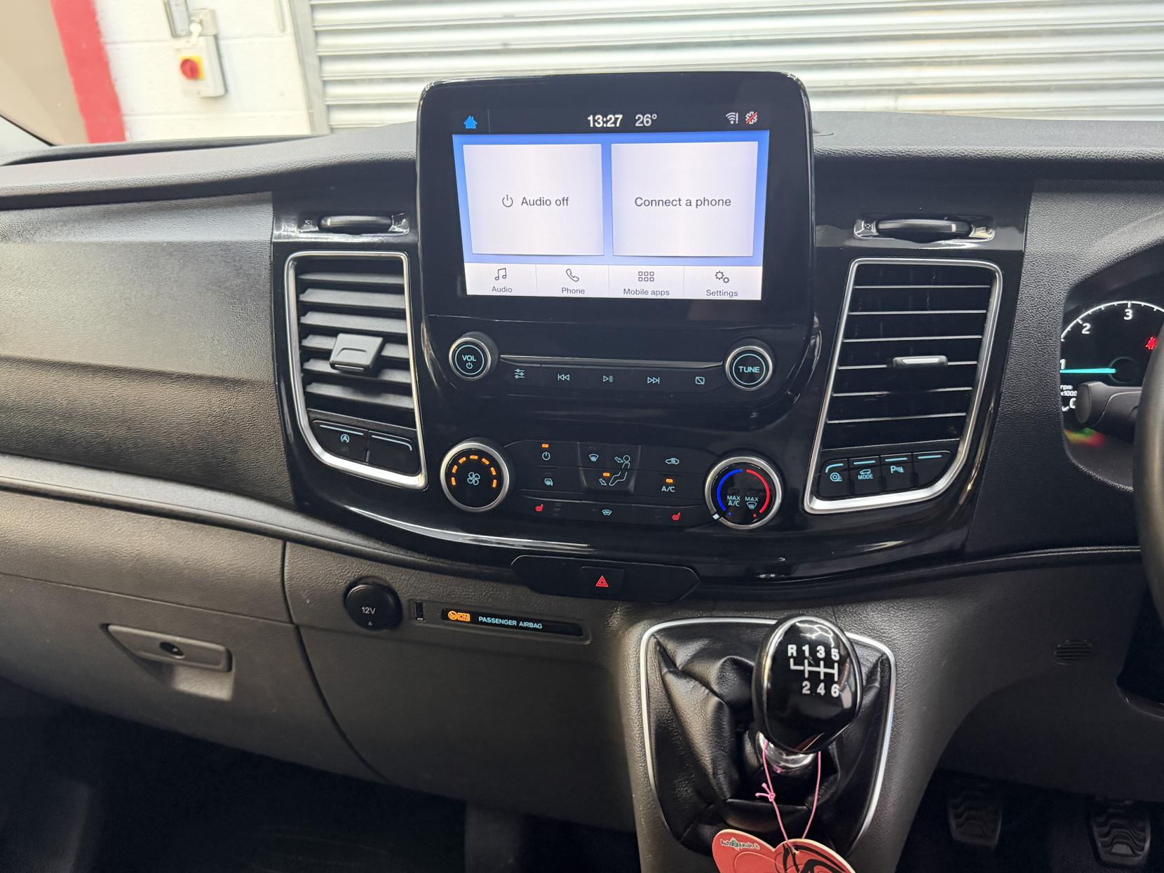 2023 Ford Transit Custom 2.0 300 EcoBlue Limited Panel Van 5dr Diesel Manual L2 H1 Euro 6 (s/s) (130 ps) - Thumbnail 14