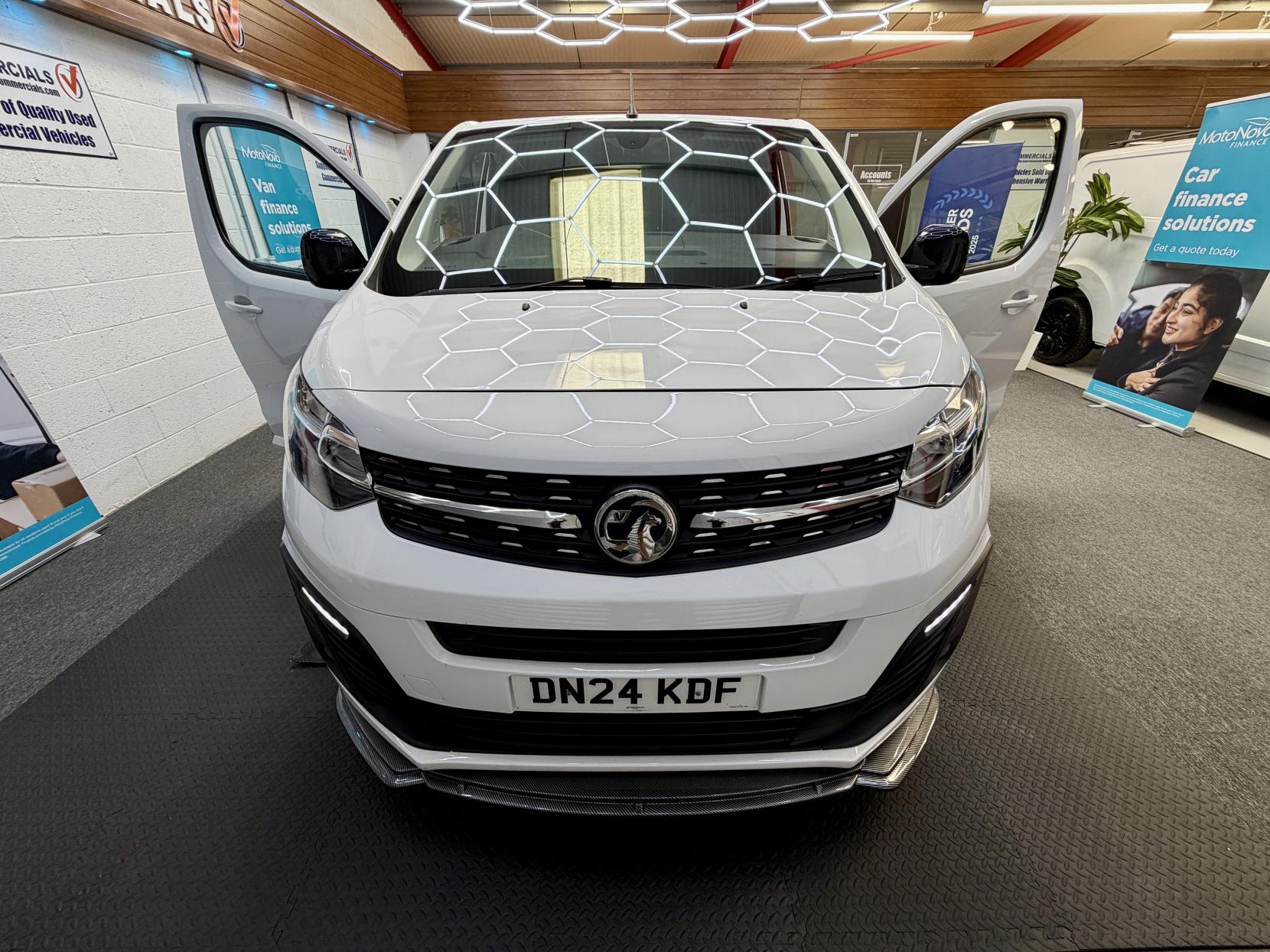 2024 Vauxhall Vivaro 1.5 Turbo D 2900 Pro Panel Van 6dr Diesel Manual L2 H1 Euro 6 (s/s) (100 ps) - Thumbnail 4