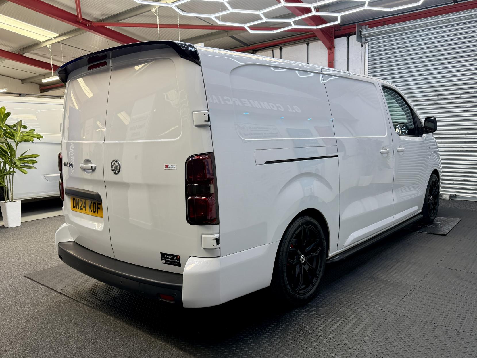 2024 Vauxhall Vivaro 1.5 Turbo D 2900 Pro Panel Van 6dr Diesel Manual L2 H1 Euro 6 (s/s) (100 ps) - Thumbnail 6