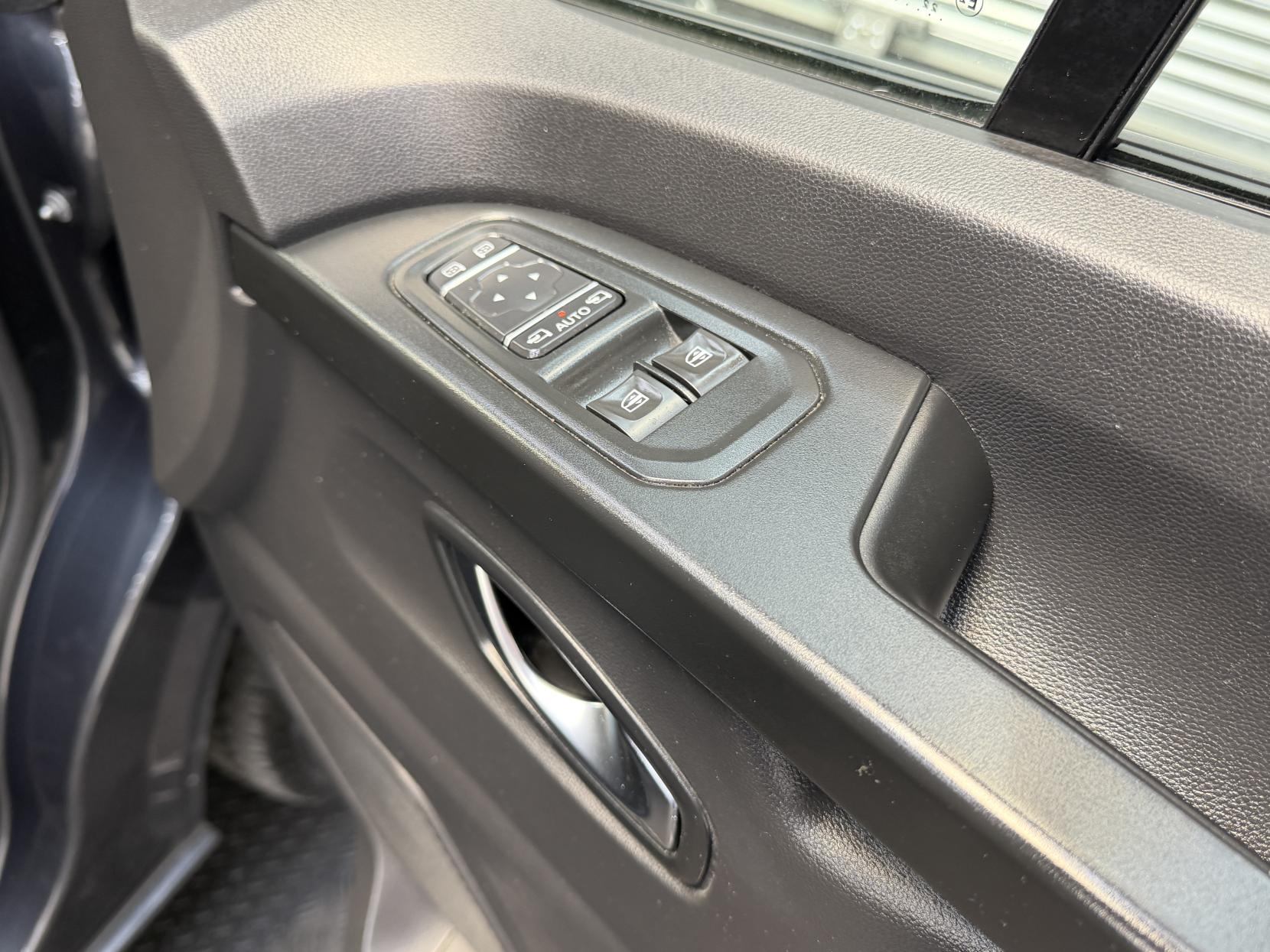 2023 Renault Trafic 2.0 dCi Blue LL30 Sport+ Panel Van 5dr Diesel Manual L2 H1 Euro 6 (s/s) (150 ps) - Thumbnail 14
