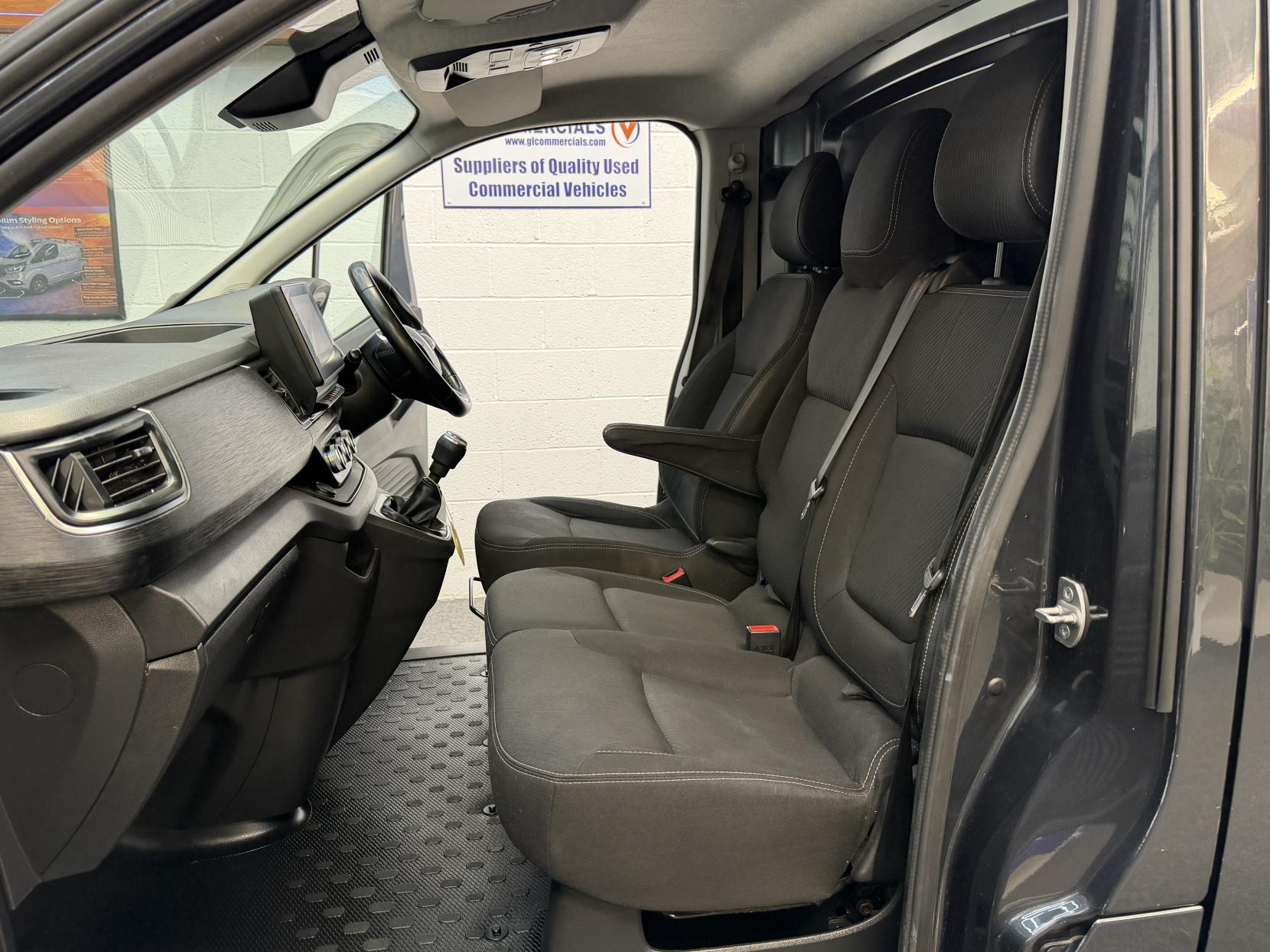 2023 Renault Trafic 2.0 dCi Blue LL30 Sport+ Panel Van 5dr Diesel Manual L2 H1 Euro 6 (s/s) (150 ps) - Thumbnail 7