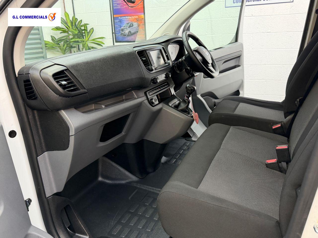 Vauxhall Vivaro 1.5 Turbo D 2900 Dynamic Panel Van 6dr Diesel Manual L2 H1 Euro 6 (s/s) (100 ps)