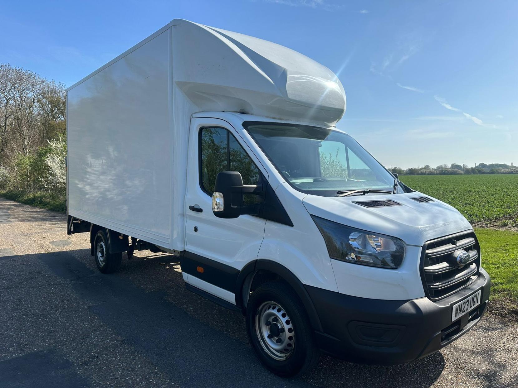 2023 Ford Transit 2.0 350 EcoBlue Leader Luton 3dr Diesel Manual RWD L4 Euro 6 (s/s) (130 ps) - Thumbnail 5