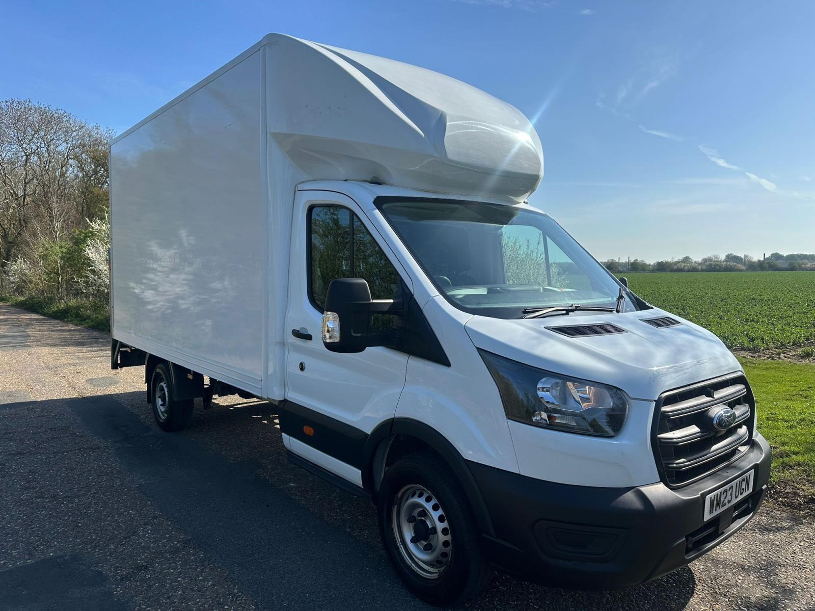 2023 Ford Transit 2.0 350 EcoBlue Leader Luton 3dr Diesel Manual RWD L4 Euro 6 (s/s) (130 ps) - Thumbnail 6
