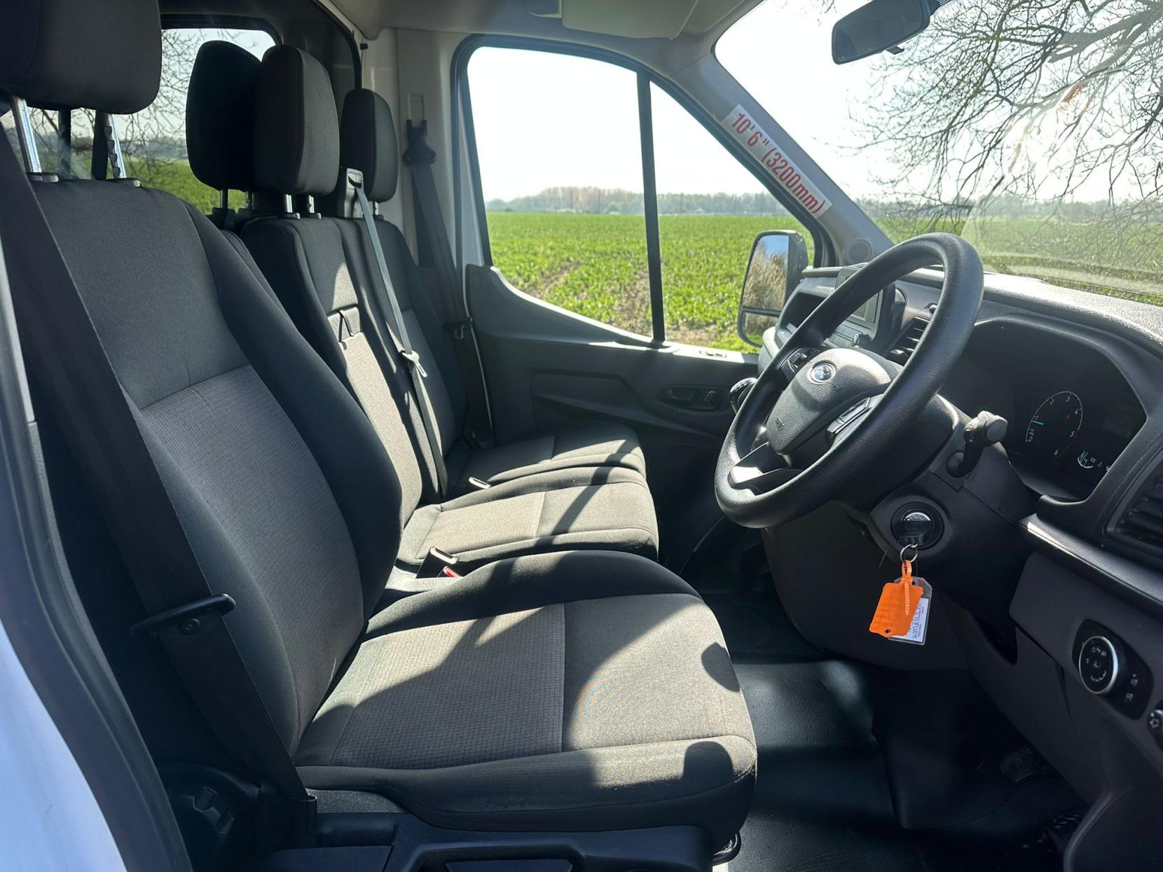 2023 Ford Transit 2.0 350 EcoBlue Leader Luton 3dr Diesel Manual RWD L4 Euro 6 (s/s) (130 ps) - Thumbnail 13