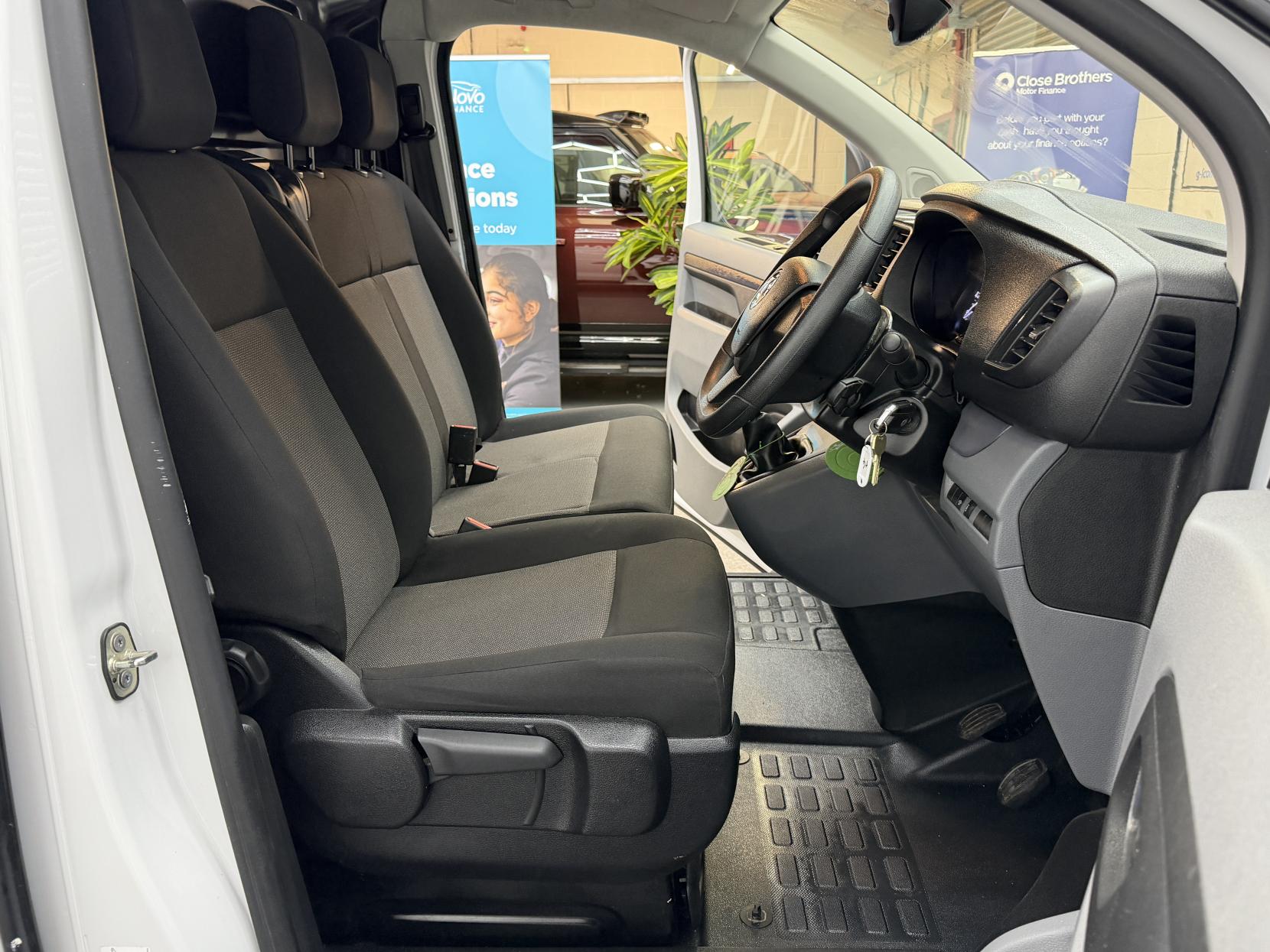 2022 Vauxhall Vivaro 1.5 Turbo D 2900 Dynamic Panel Van 6dr Diesel Manual L2 H1 Euro 6 (s/s) (100 ps) - Thumbnail 8