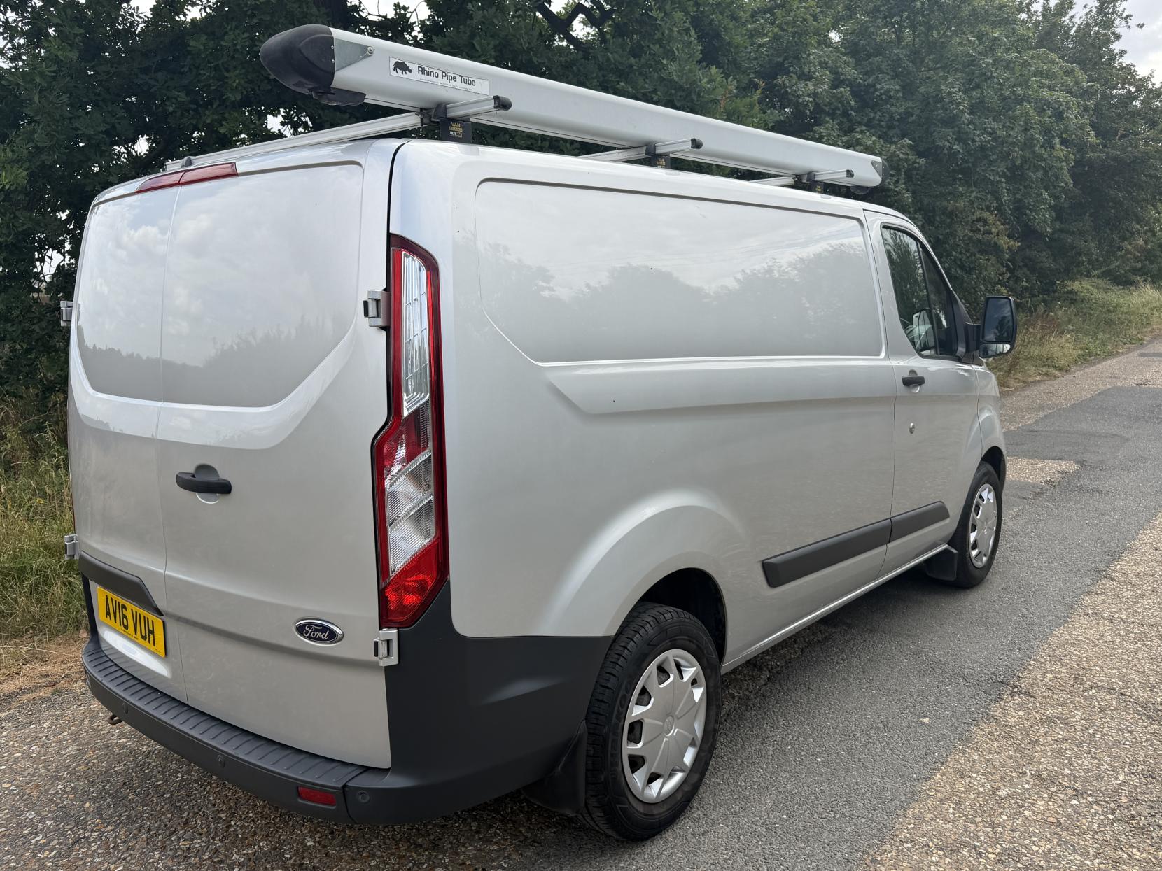 2016 Ford Transit Custom 2.2 TDCi 330 Trend Panel Van 5dr Diesel Manual L2 H1 (197 g/km, 123 bhp) - Thumbnail 7