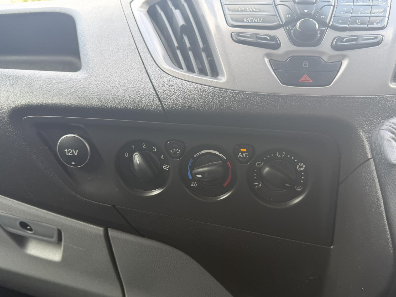 2016 Ford Transit Custom 2.2 TDCi 330 Trend Panel Van 5dr Diesel Manual L2 H1 (197 g/km, 123 bhp) - Thumbnail 22