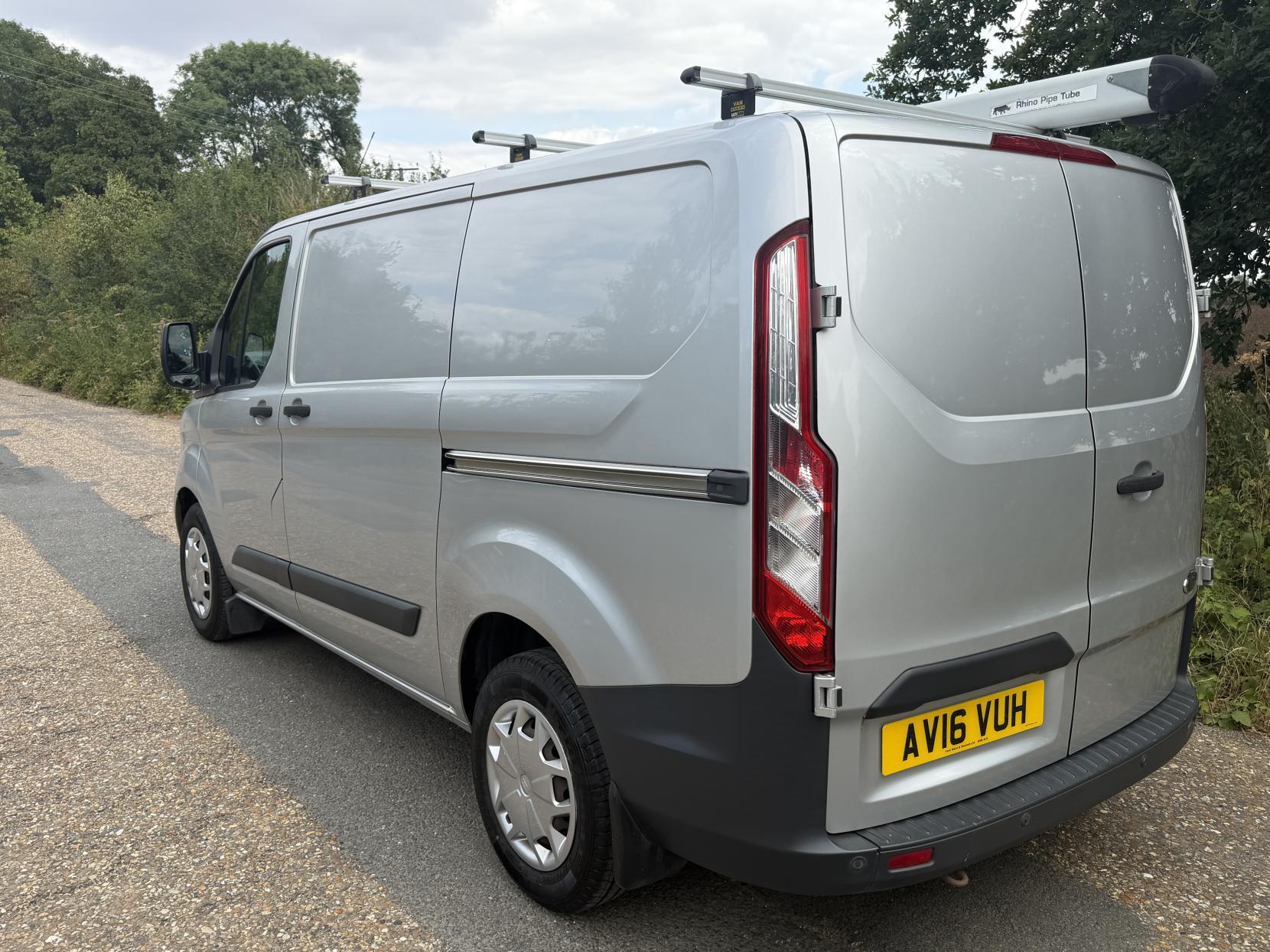 2016 Ford Transit Custom 2.2 TDCi 330 Trend Panel Van 5dr Diesel Manual L2 H1 (197 g/km, 123 bhp) - Thumbnail 6